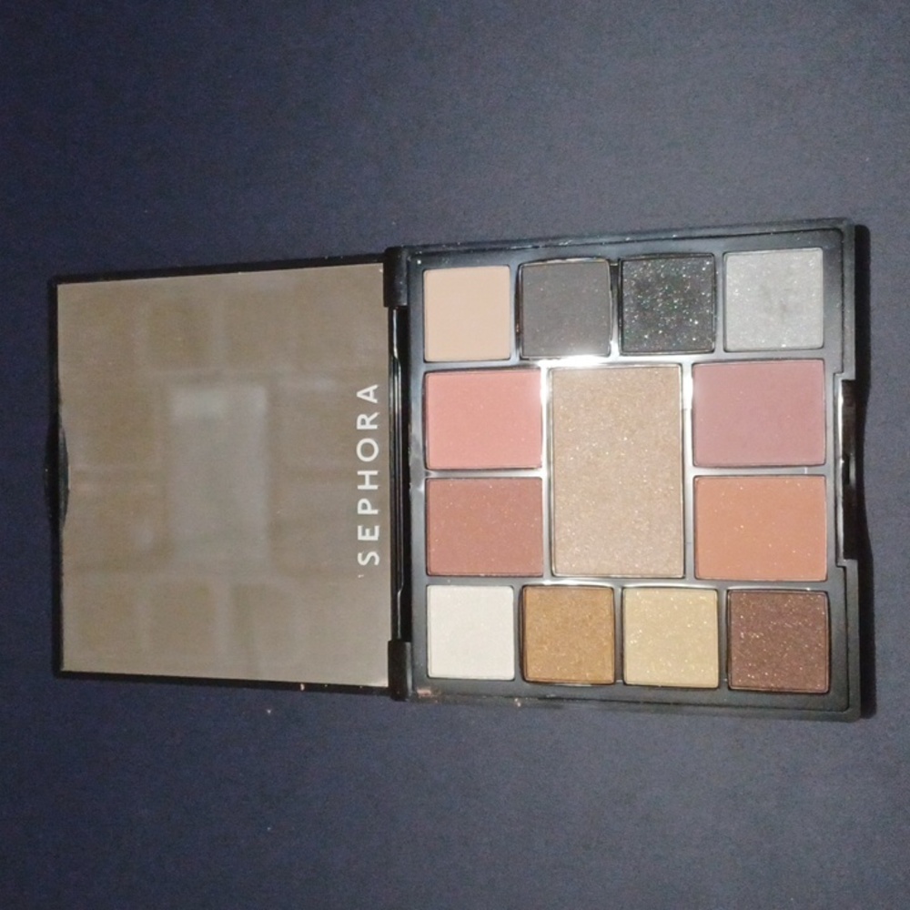 Sephora Glam Gold and Black Palette - Picture 2 of 3
